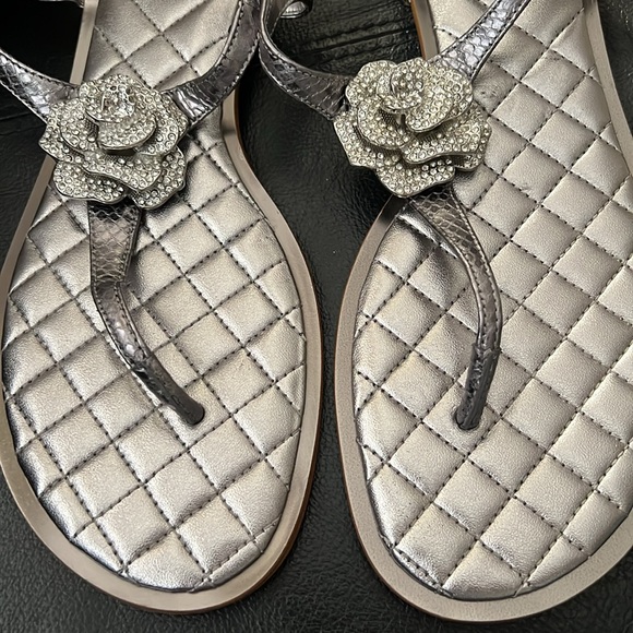 MICHAEL Michael Kors Lucia Crystal Embellished Leather Thong Sandals - Picture 3 of 11